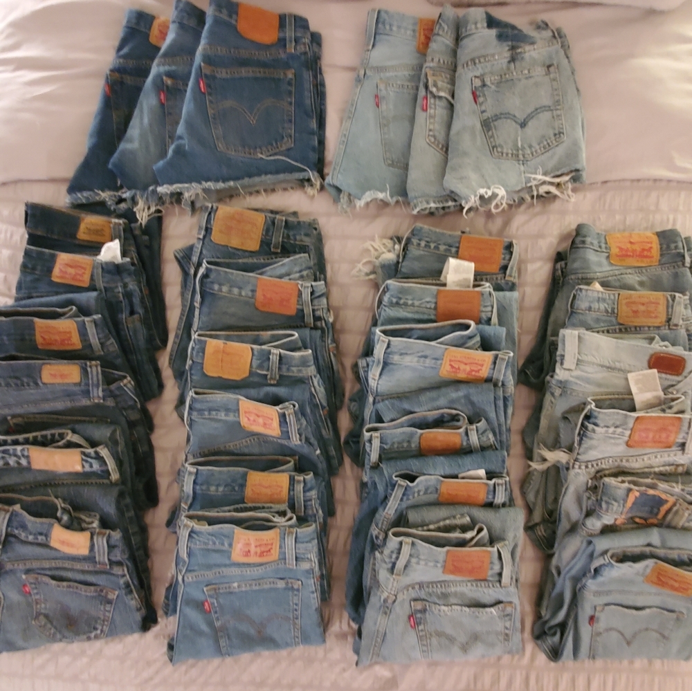PRE FALL Levi's collection sale!VINTAGE AND CONTEMPORARY! 24 to 27 Don't miss it